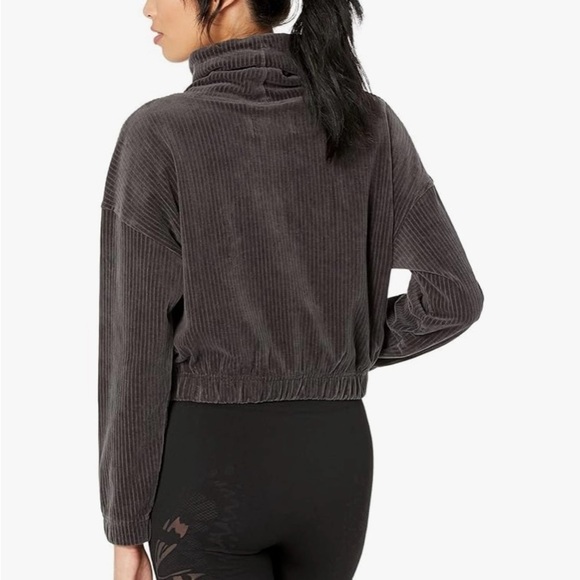 UGG Calland Funnel Neck Top Size M NWT - Picture 8 of 11